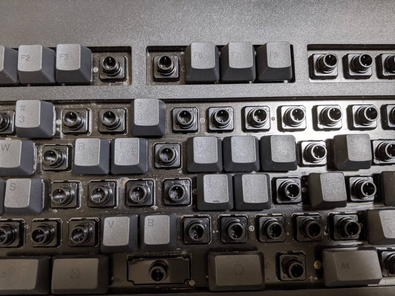 キートップはめ込み